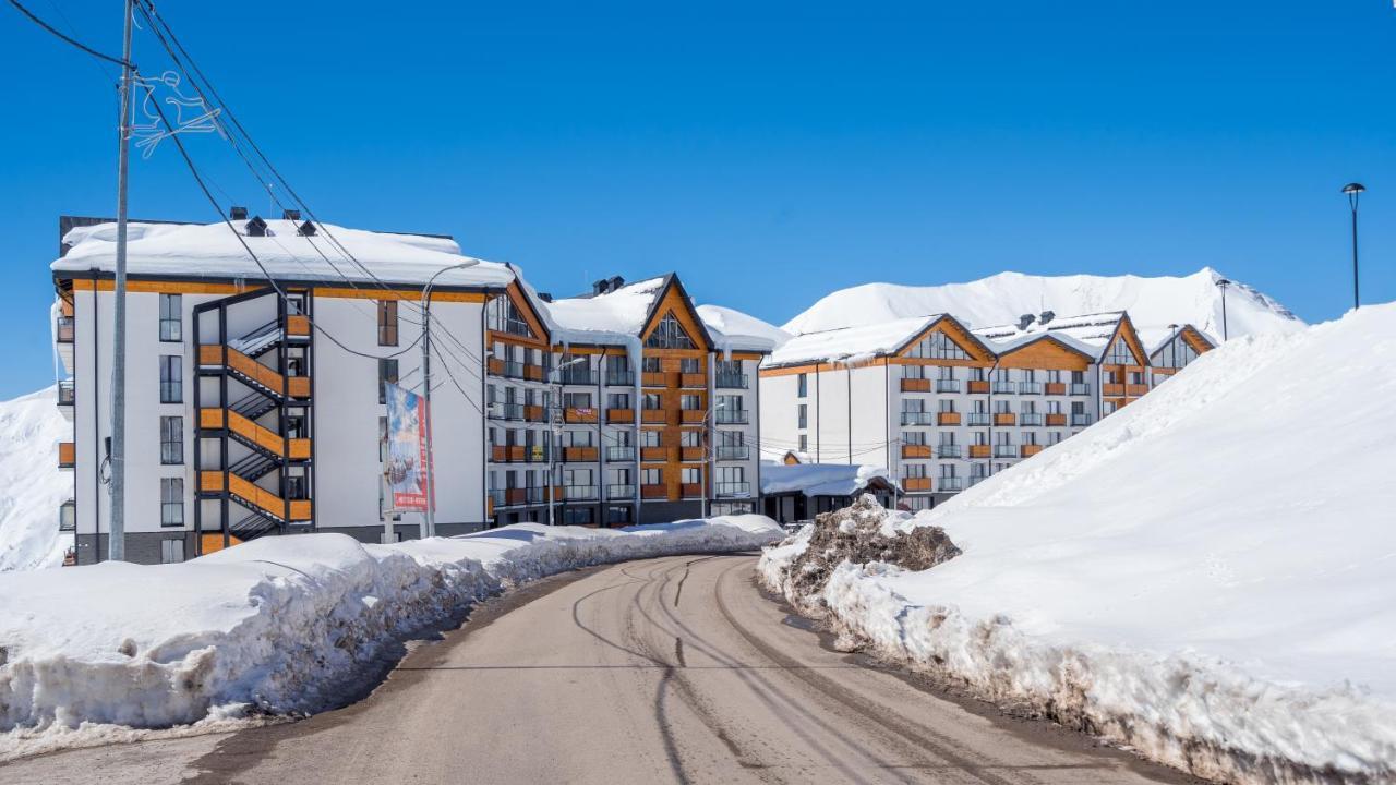 Touch The Mountains, Twins Hotel, New Gudauri Exterior foto