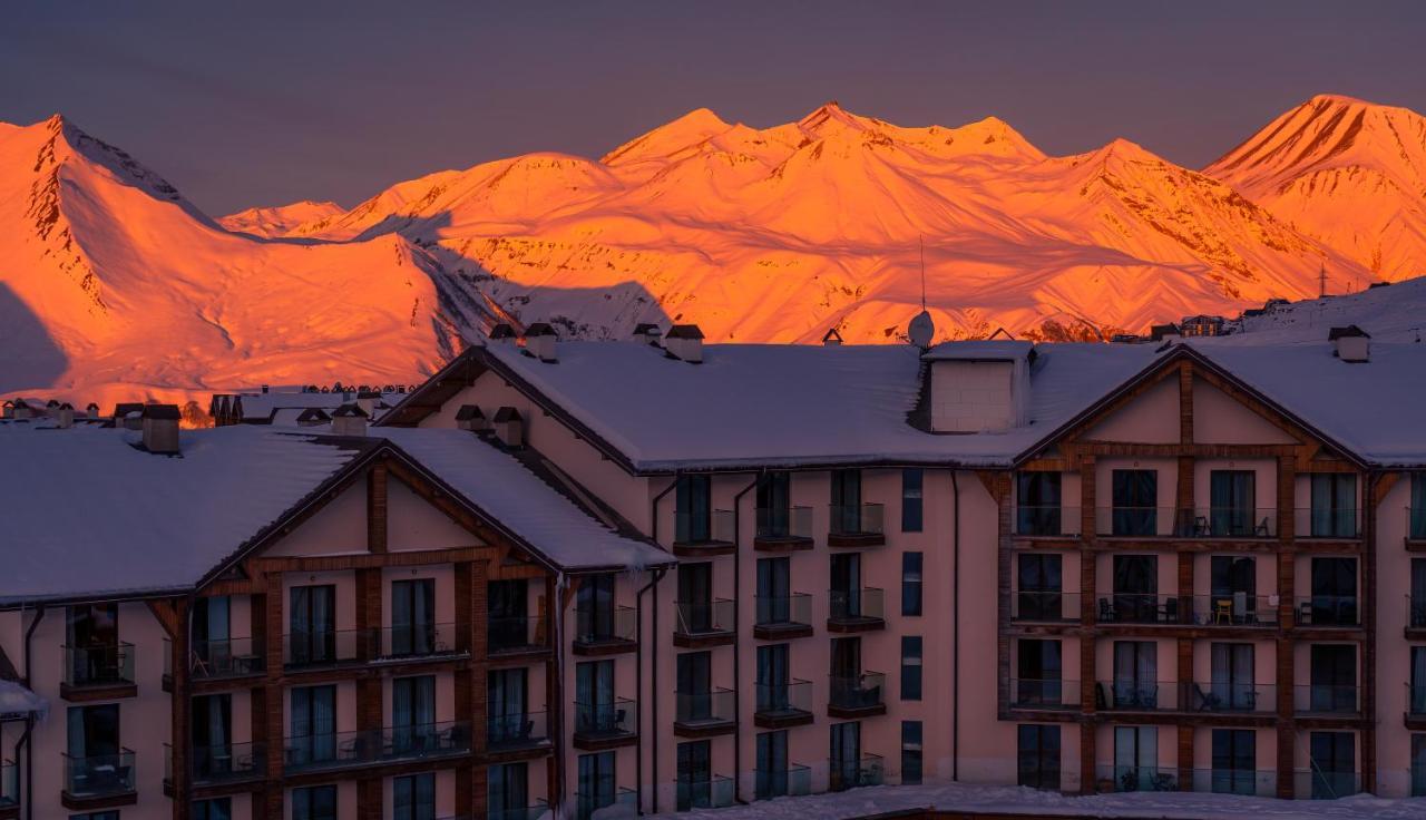 Touch The Mountains, Twins Hotel, New Gudauri Exterior foto